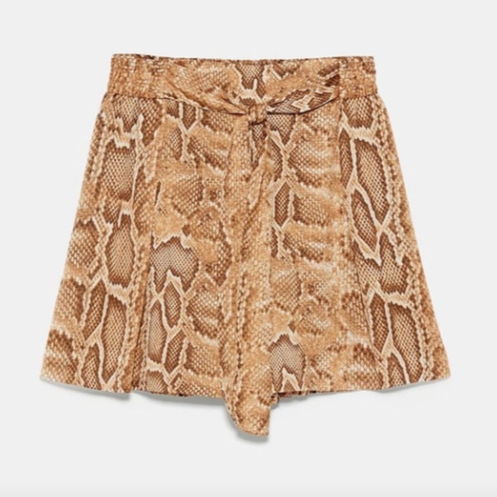 NWOT Zara Snake Print Bermuda Shorts in Size XS